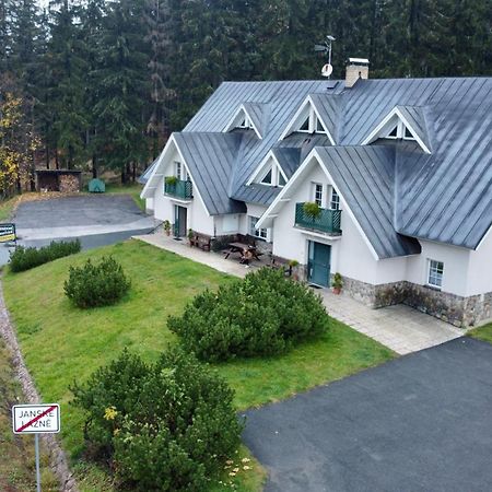Horske Apartmany Smrcina ヤンスケー・ラーズニェ エクステリア 写真