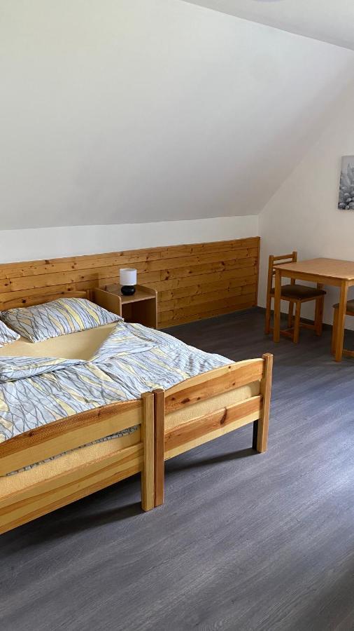Horske Apartmany Smrcina ヤンスケー・ラーズニェ エクステリア 写真